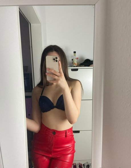 liyah free nude actress pics