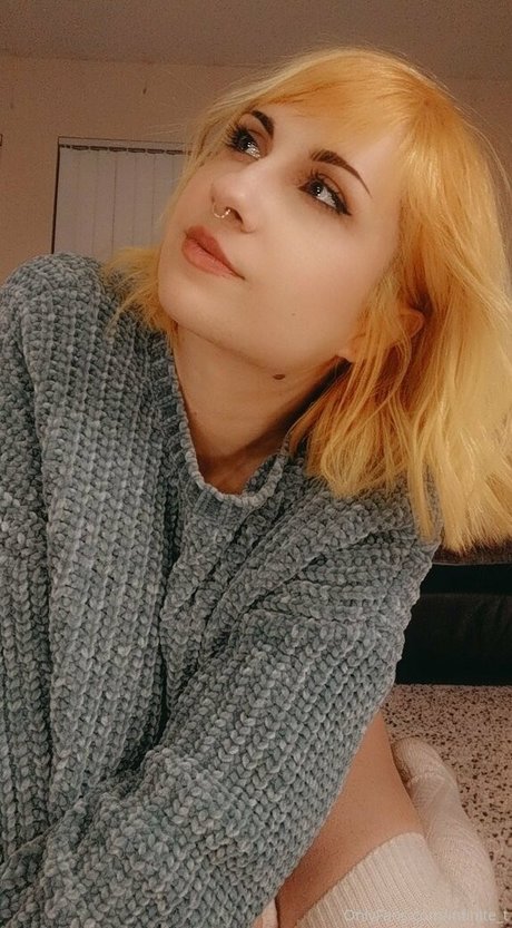 daxanais erotic pornstar photos