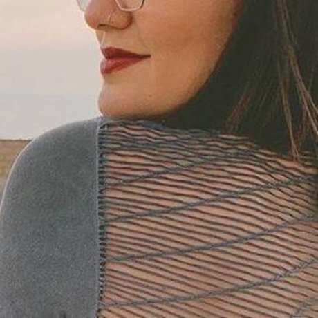 Geo Antoinette star sexy pic