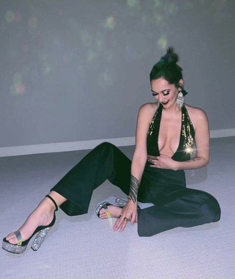 Geo Antoinette high quality model images