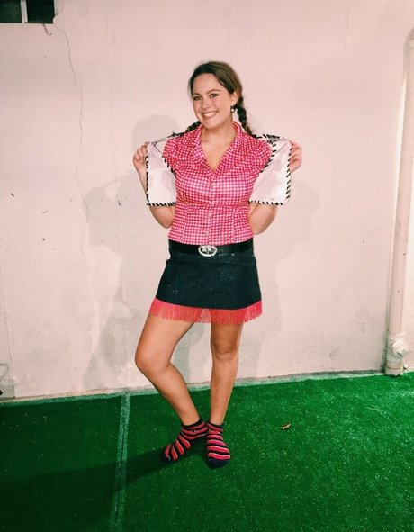 Olivia H star xxx image