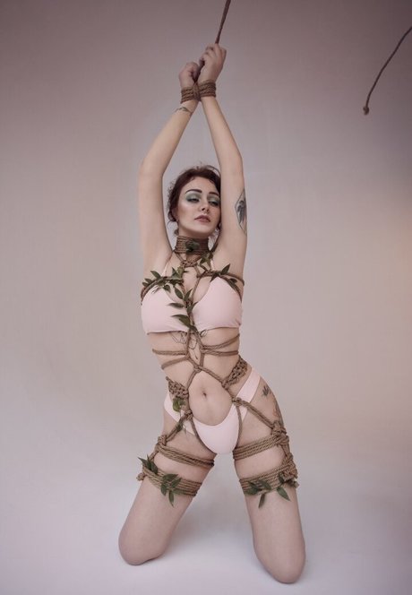 Senedy best model pictures