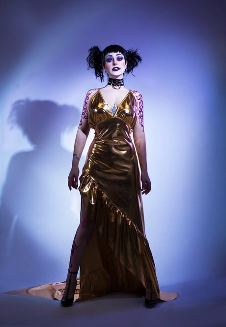 Senedy high quality model images