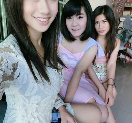 Saowalak Saifak hd pornstar gallery