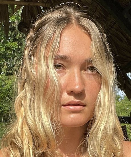 Margo Renate star hot pics