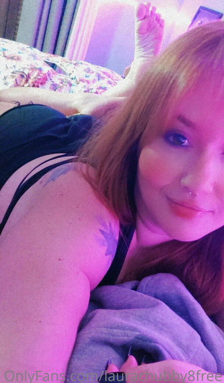 laurachubby8free exclusive model galleries