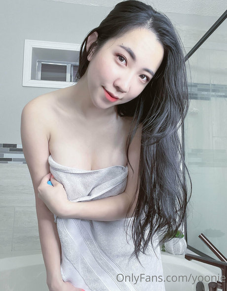 Yoonie art star pictures