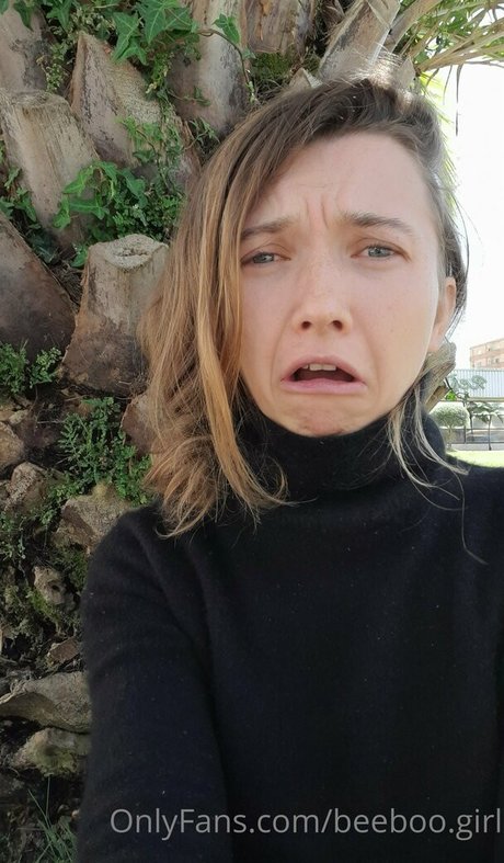 beeboo girl model pretty photo