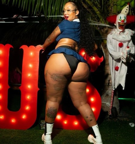 Donna Lombardi beautiful model pics