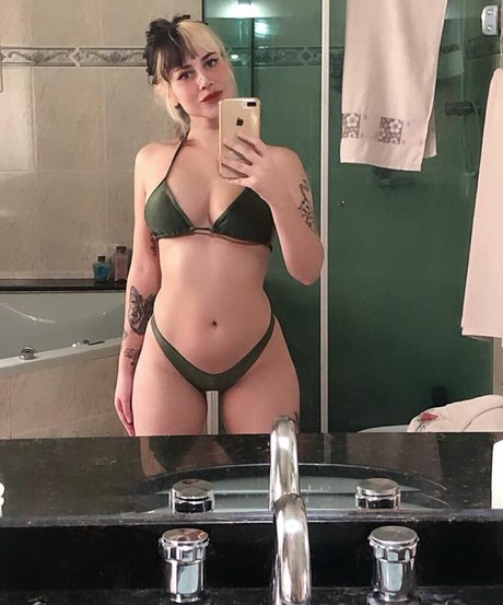 Isabella pizi pretty pornstar pics