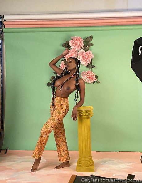 Earthtogoddess sexy model galleries