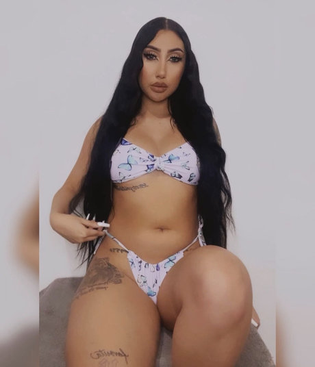 LisseteGee pornographic model archive