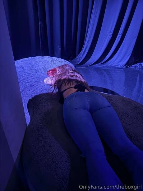 theboxgirl erotic actress pictures