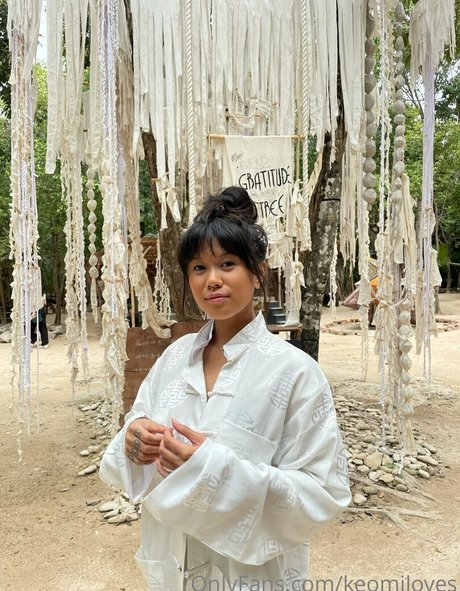 Keomiloves model hot pictures