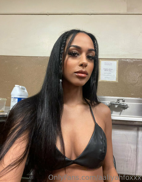 Aaliyah Foxxx beautiful star picture