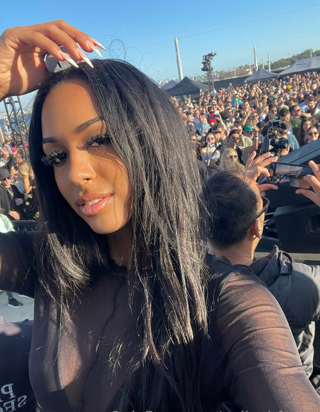 Aaliyah Foxxx top model img