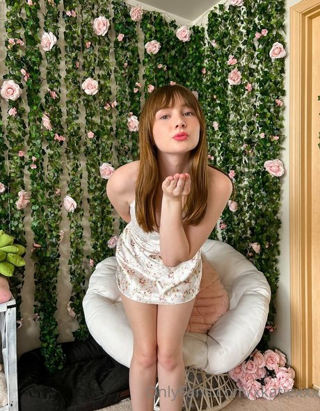 Xkatiexxx pornstar nude img