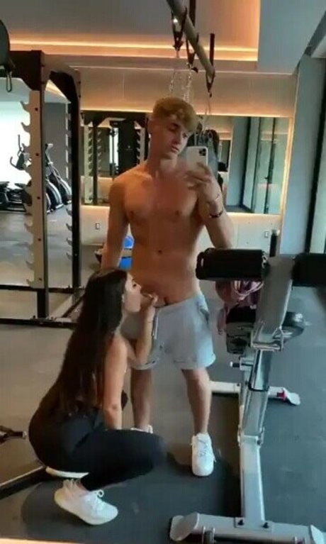 Halleyoungg star xxx img