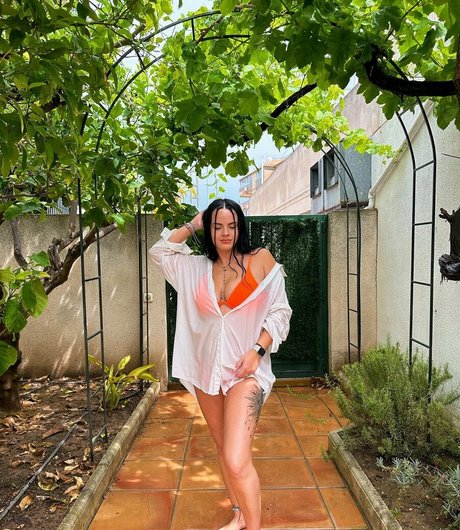 Justine slater Profile pic