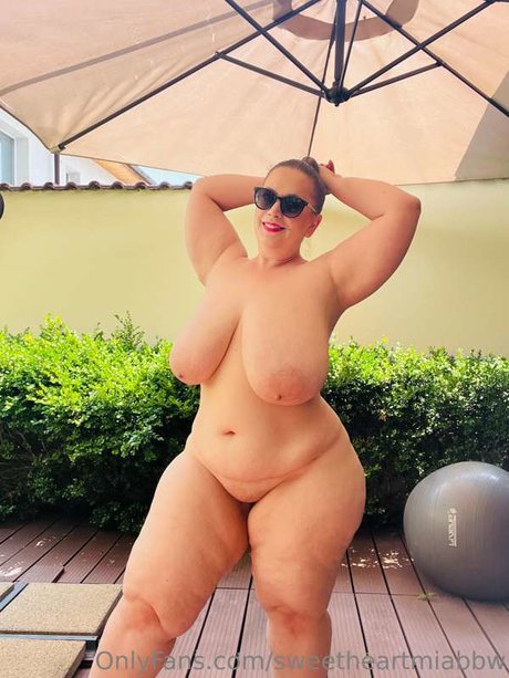 SweetheartMia exclusive model images