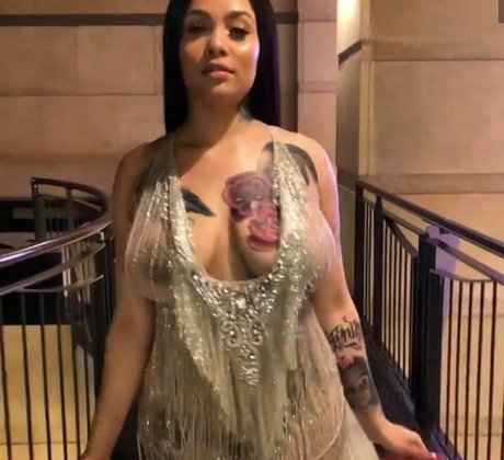 SaraGold sex actress image