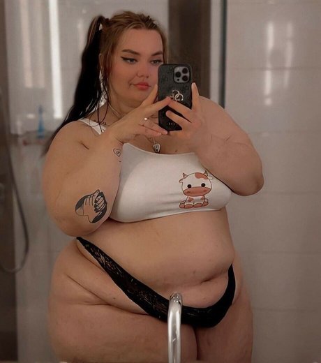 Wero7 7 7 model porn img