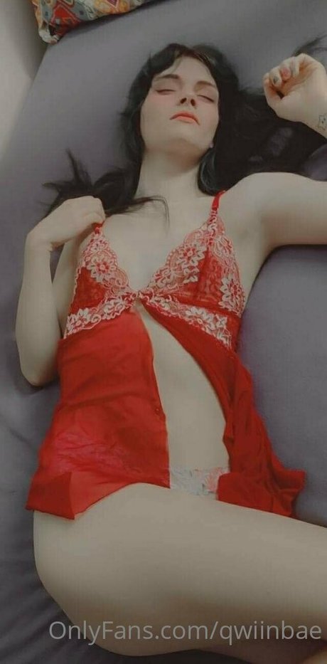 qwiinbae hot pornstar photos