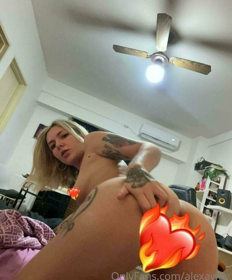 alexaway erotic model photo