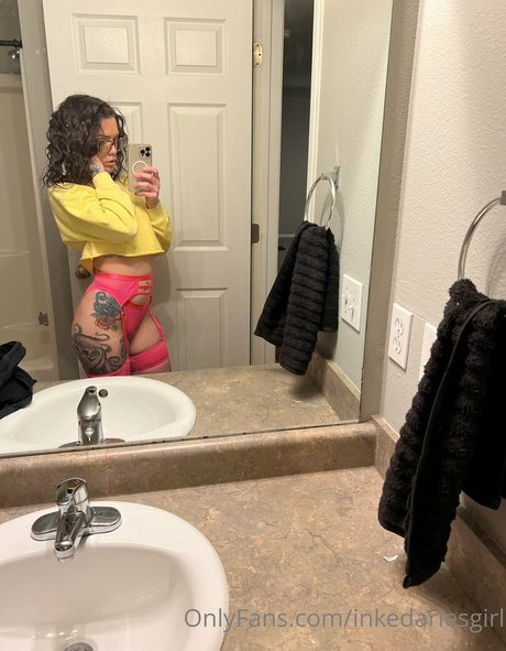 inkedariesgirl perfect model pic