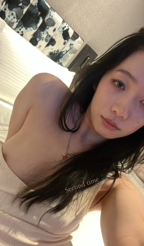 maggiechow123 pornstar erotic photo
