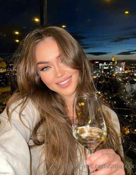 aria xxx porn star photo
