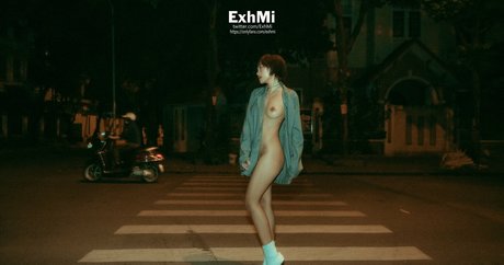 ExhMi porn star pic