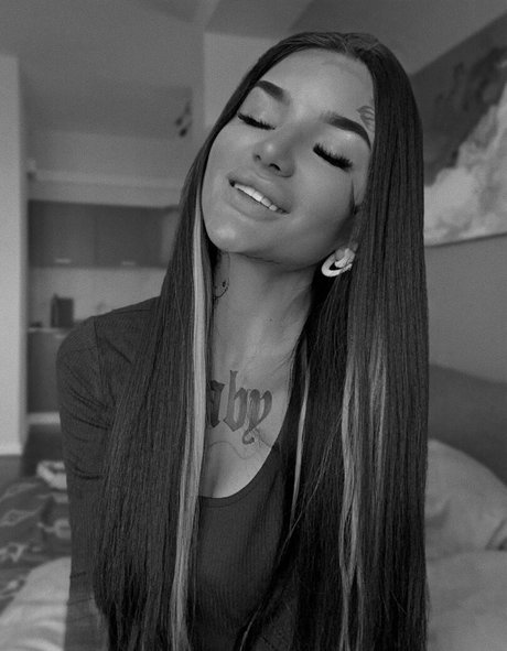 ali sex pretty model gallery