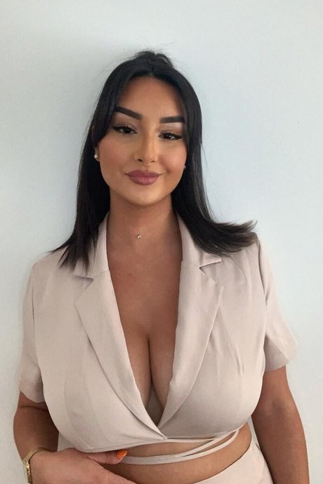 am hailil hd actress image