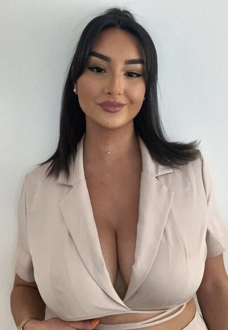 am hailil pornstar high quality pic