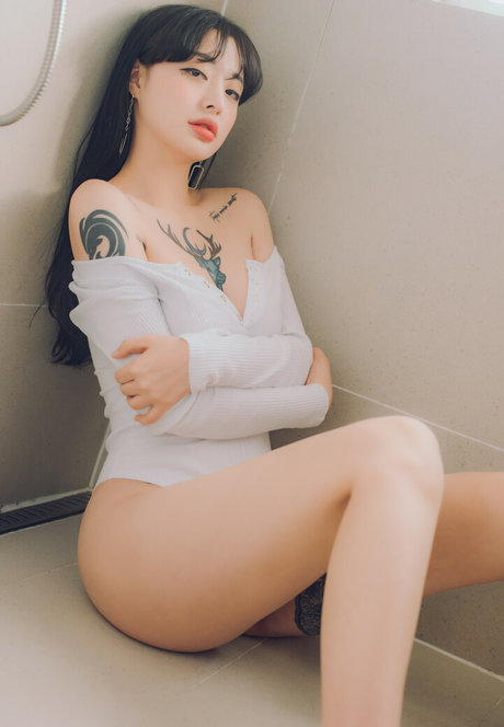 Seolhwa pornstar top photo