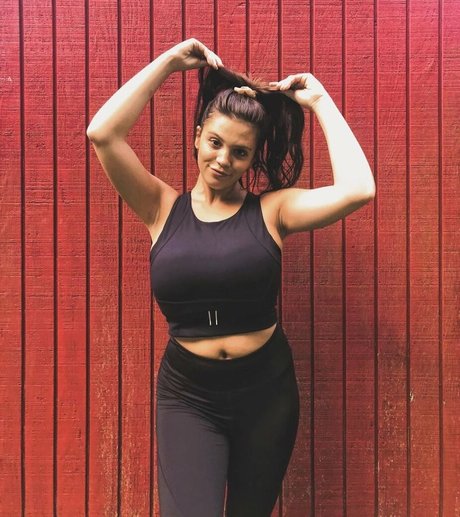 Kaylee Burnett star erotic picture