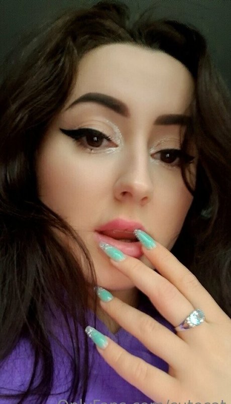 Cutecat pornographic actress image