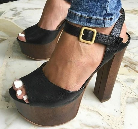 Francesca feet exclusive pornstar pictures