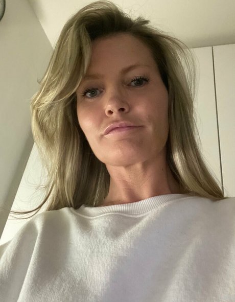 anallxx model hd photos