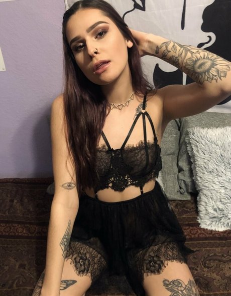 tatteddbeautyy star nice picture