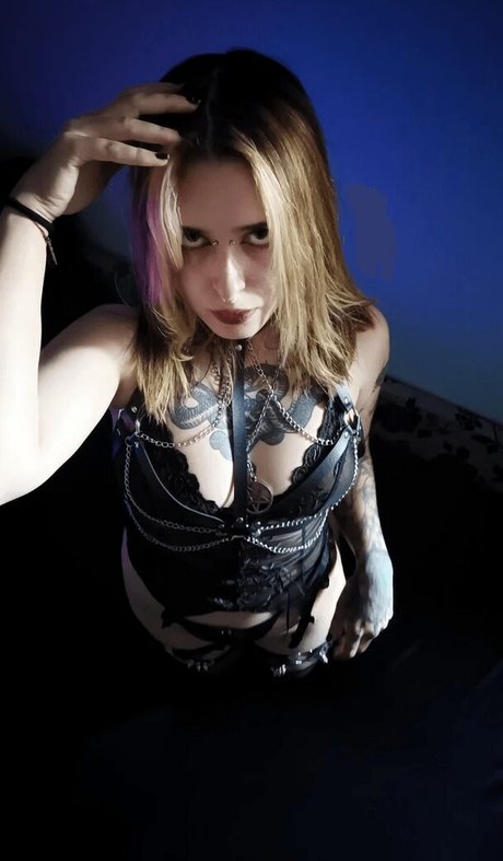 Satana 7 xxx model picture