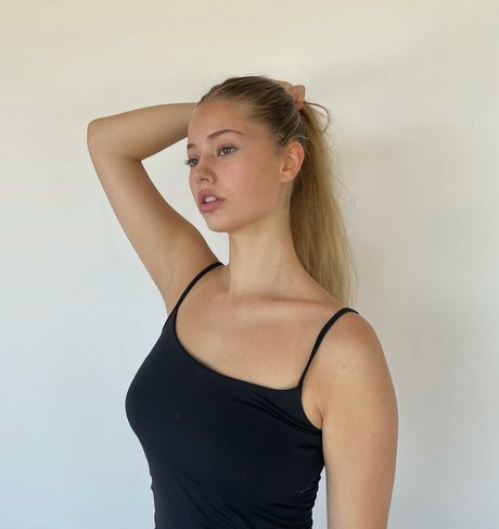 Tatiana Kaer star high quality pictures