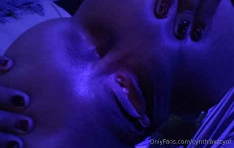 cynthiakittyof model pretty image