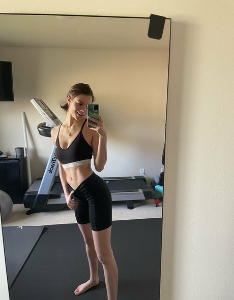 Michelle Ellyse Schlaman pornstar pretty galleries