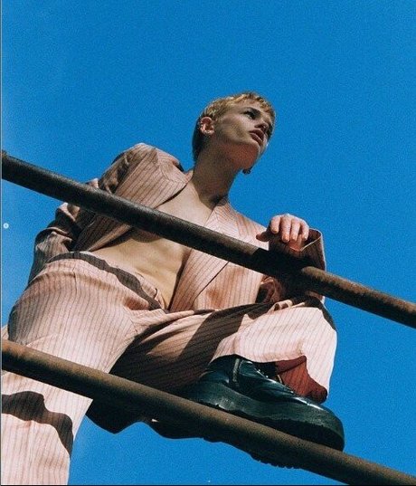 Esther McGregor adult model images