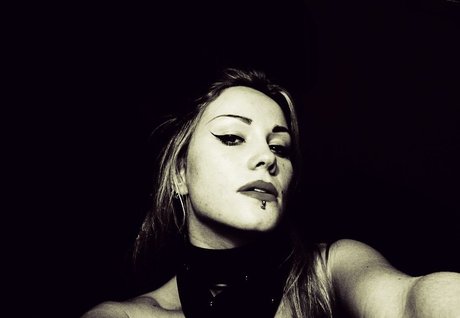 Sandra Gentvainyte star nudes pics