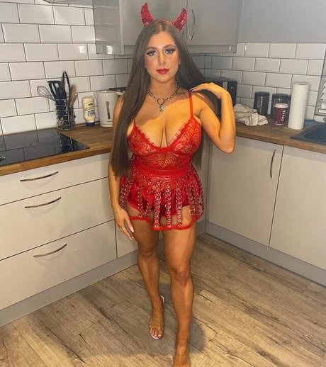 Beth G model high quality pics