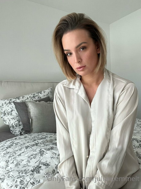 Julia Roemmelt pornstar top image