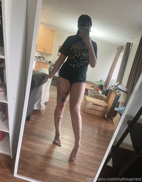 mahoupriest beautiful actress photos